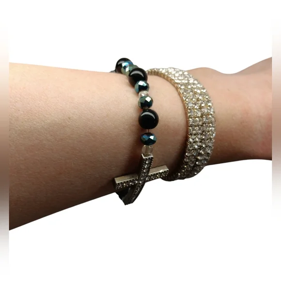 NWOT 3 Piece Stretch Bracelet Set, Silver Crystal Cross - Picture 8 of 8